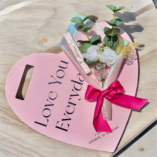 Mini Perfume Gift Bouquet – Elegant Faux Flower Arrangement